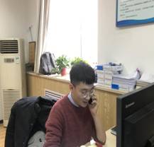 suncitygroup太阳新城侯勇老师和受资助员工家庭2